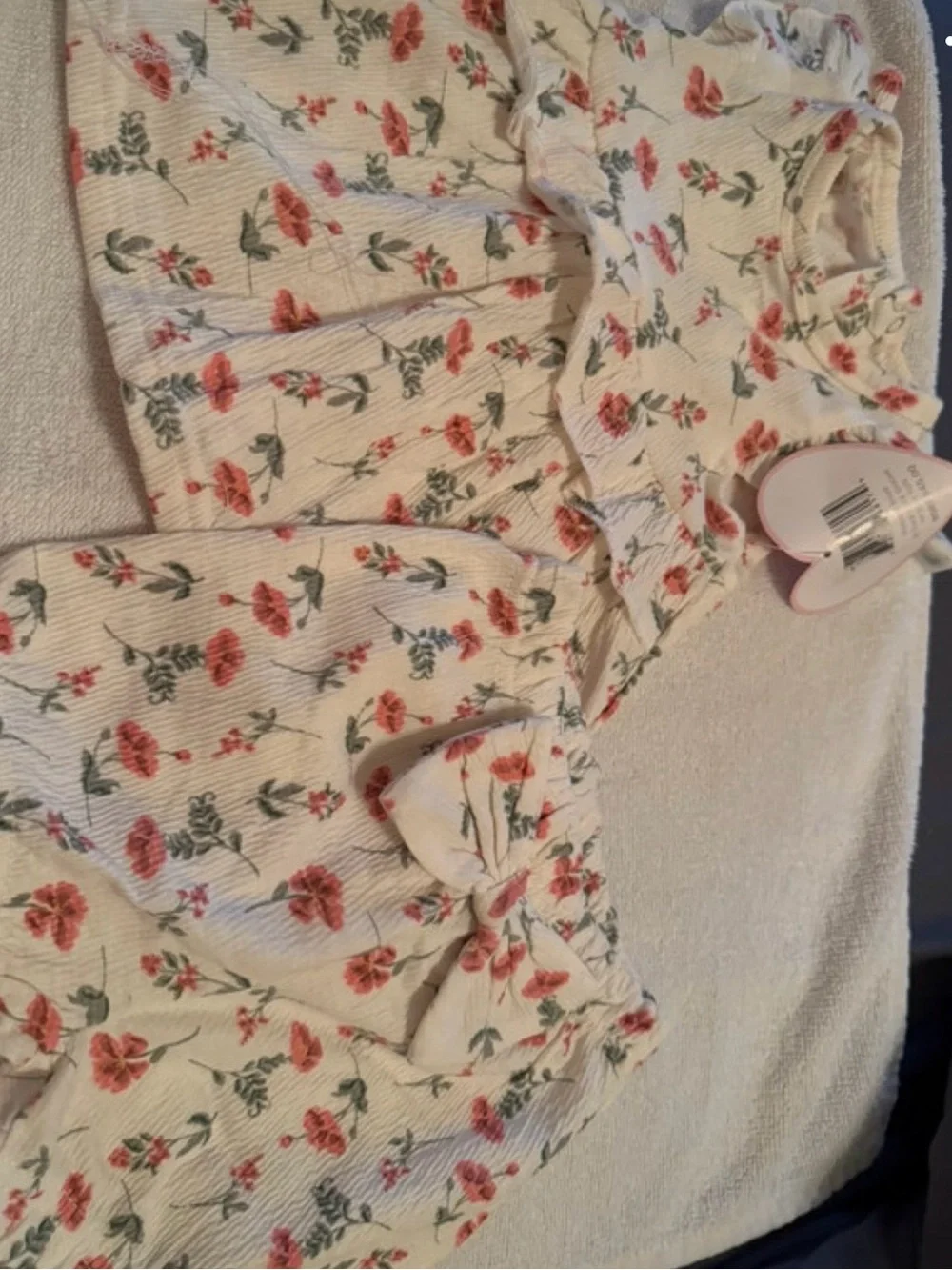 6 total baby girls outfits NEW!!!!
